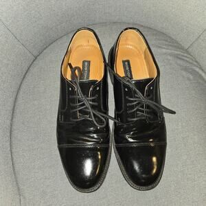 Bostonian mens black patent leather sz 7 FLAW